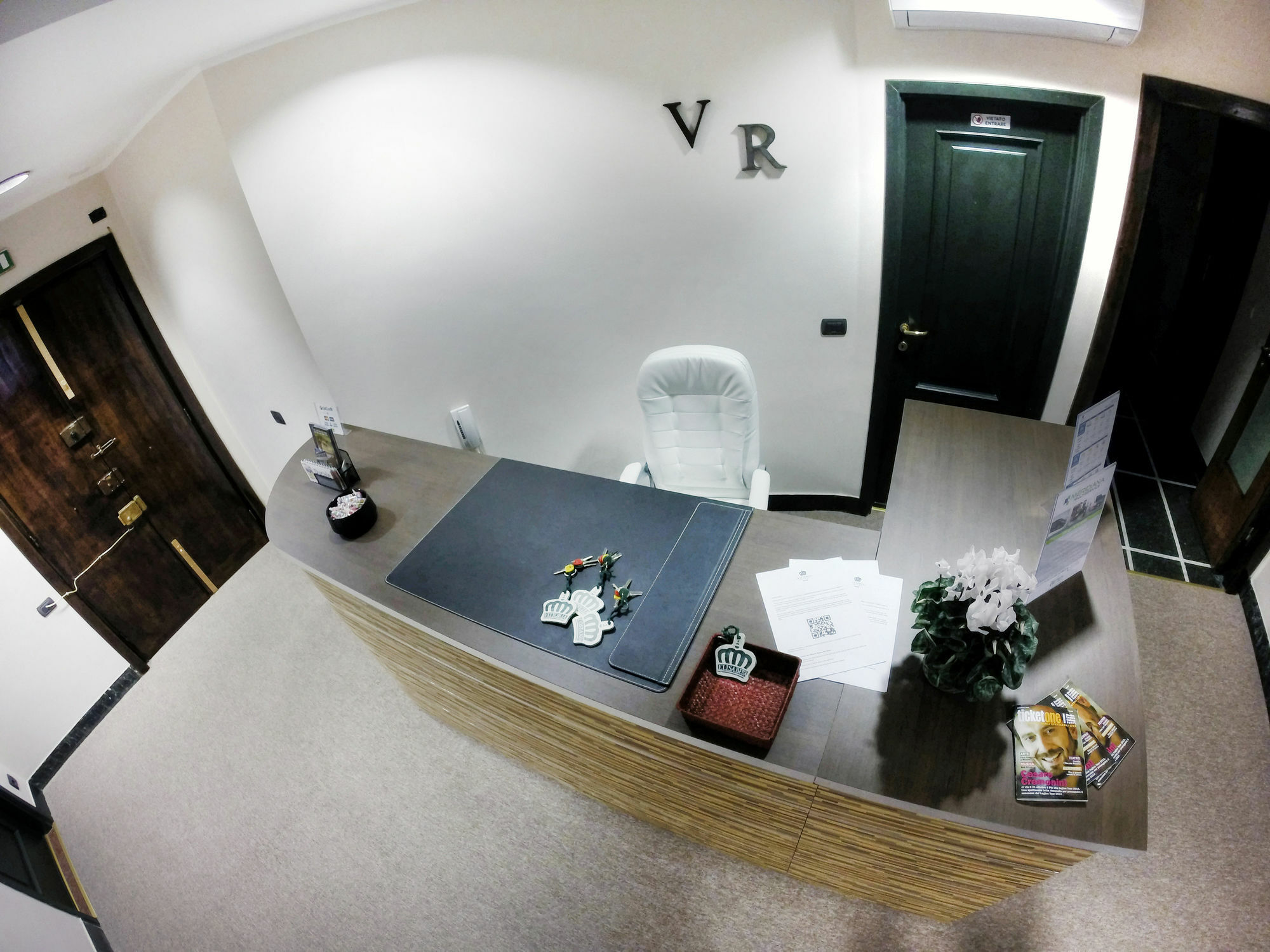 Guesthouse Vittoria Rooms Genua Exterior foto